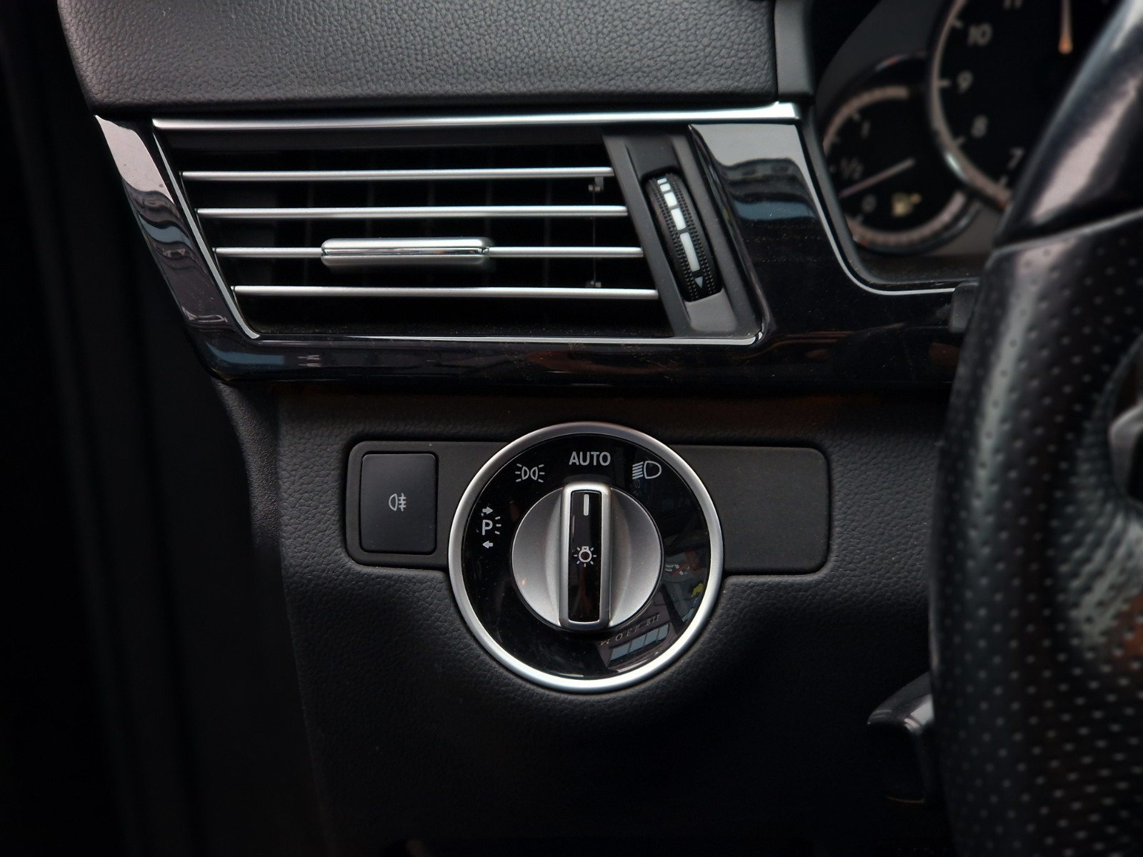 
								Mercedes-Benz Classe E 2012 full									
