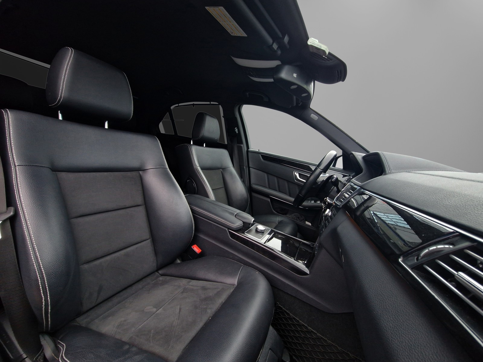 
								Mercedes-Benz Classe E 2012 full									